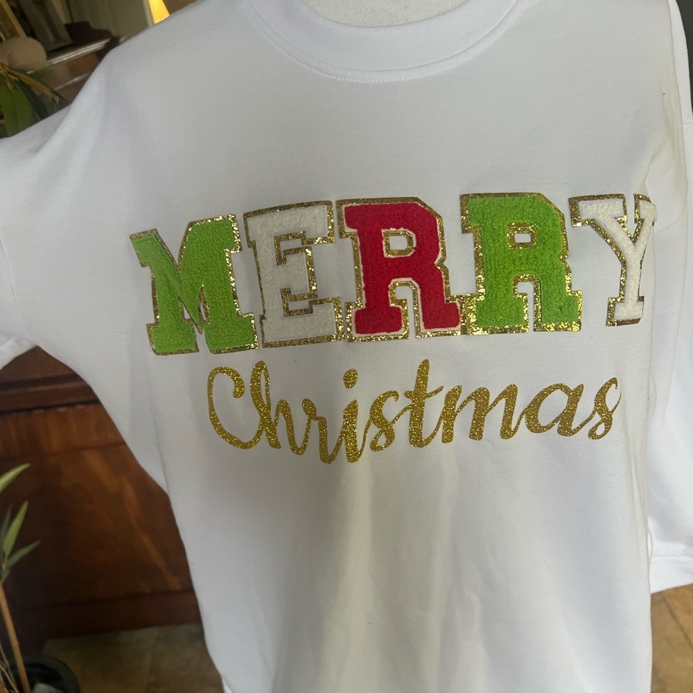 Christmas sweatshirt size large brand, new never worn NWOT super SOFT - Picture 9 of 11